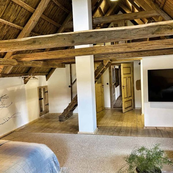 Bauernhof Vogtland Schlafzimmer OG Ansicht auf die Galerie