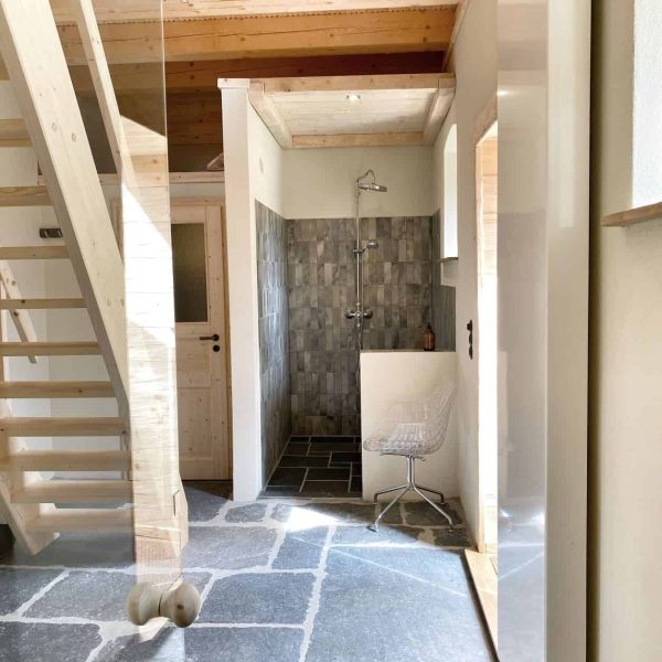 Bauernhof Vogtland Wellnessbereich mit einer Walk in Dusche